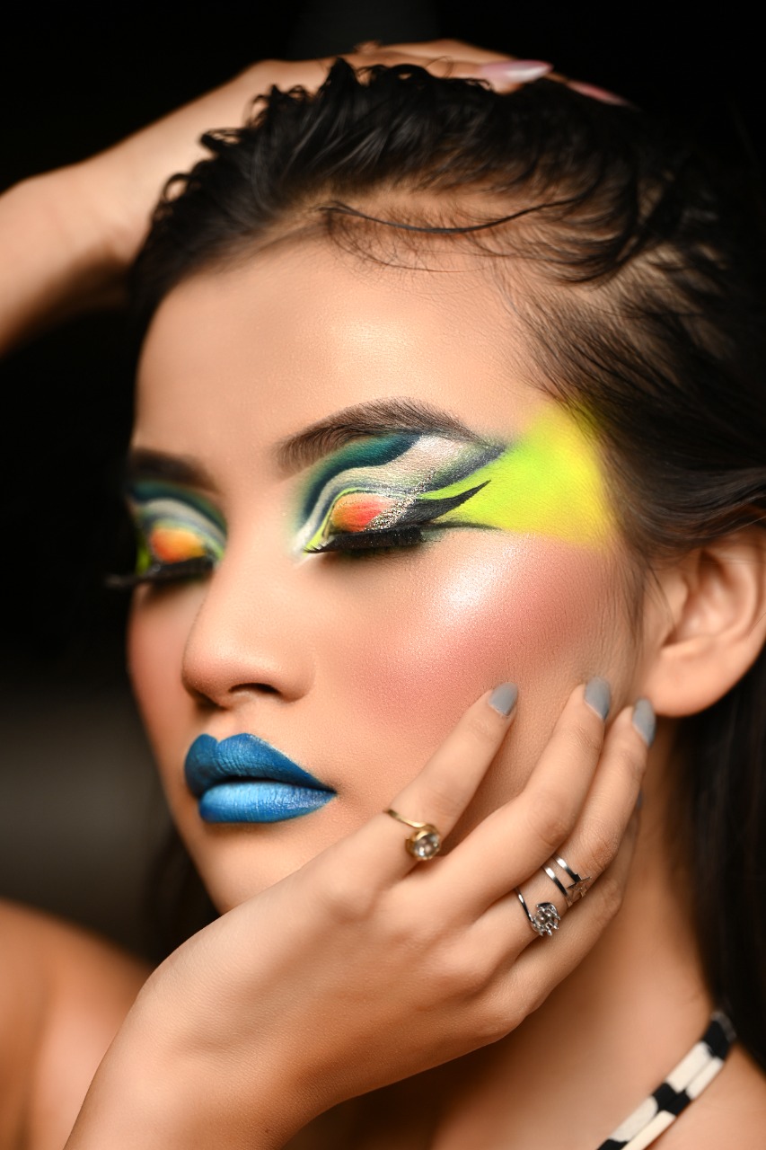 Makeup School in Delhi | Beautician Training Courses Delhi | UKIBS