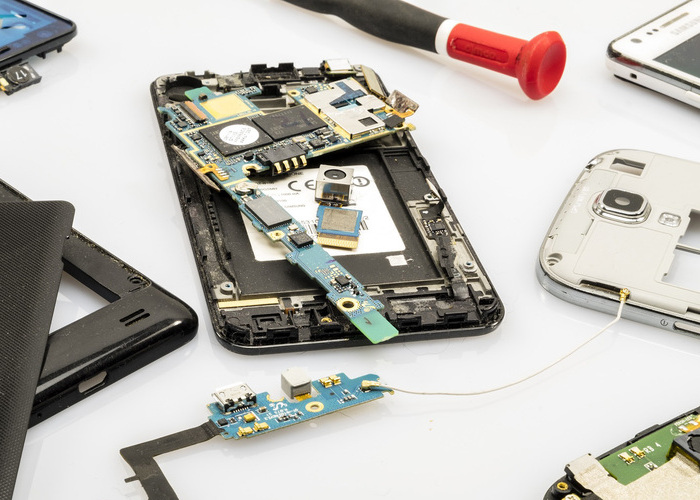 Smartphone Replacement & Repair Services kenya - Gadgets Garage Kenya