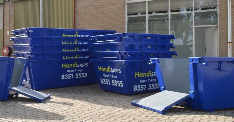 Top 5 Things to Consider Before Hiring a Mini skips Bin in Adelaide