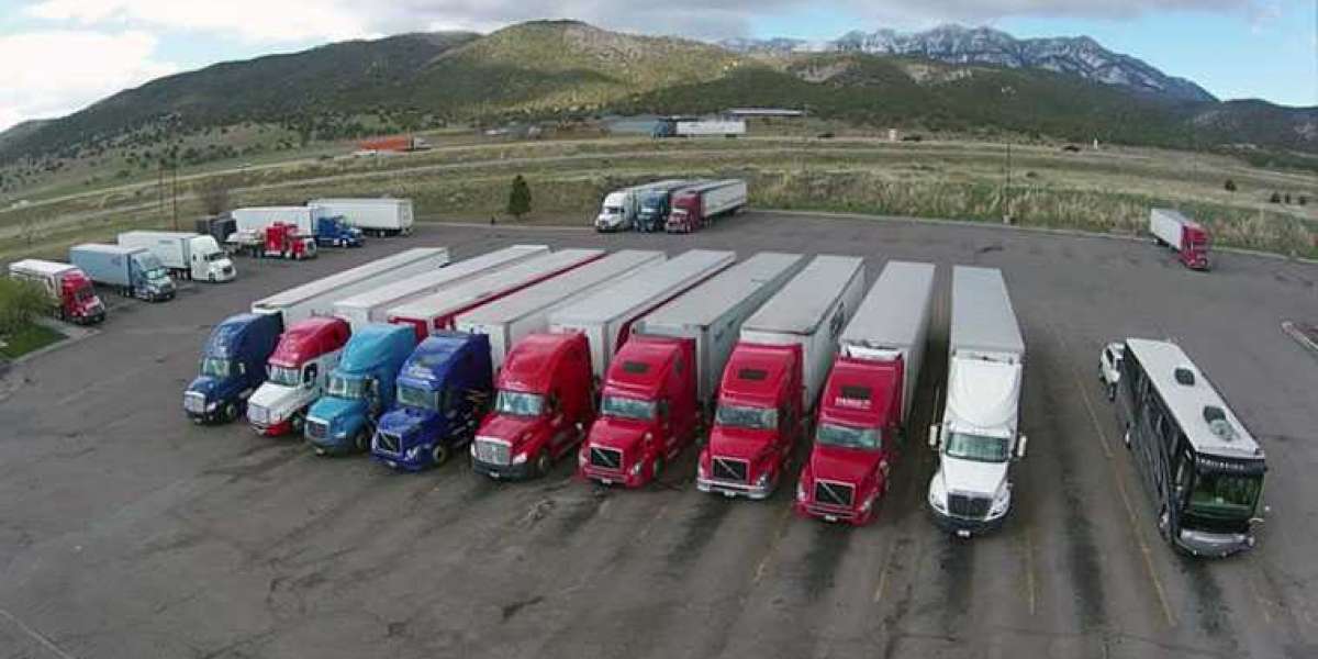 Easily Get Semi Truck Parking Services