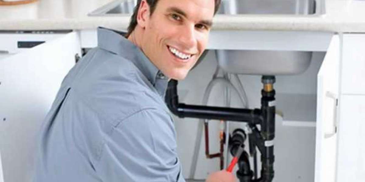 ADVANTAGES OF CONTRACTING A PROFESSIONAL PLUMBER