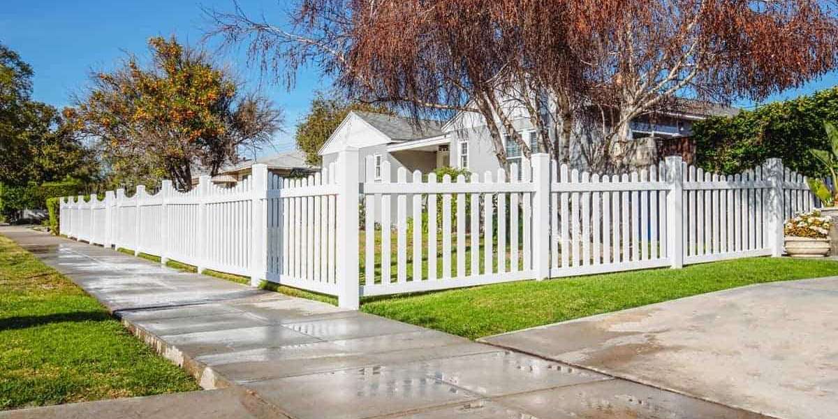 Should I Upgrade to a white vinyl fence?