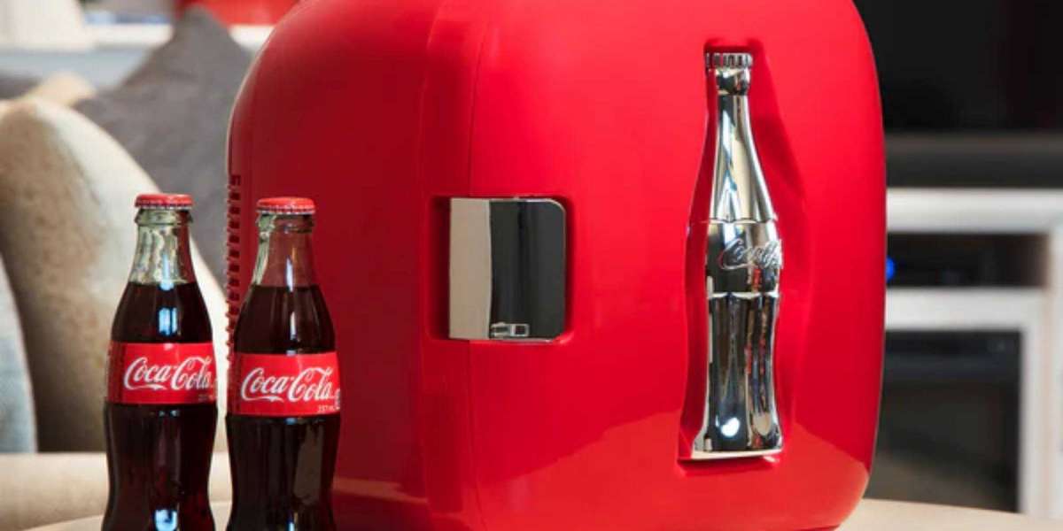 Mini fridge: The mini fridge has many features that make it an ideal choice for consumers