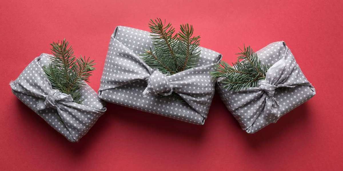 Upcycling Your Way to Eco-Friendly Gifts & Decor