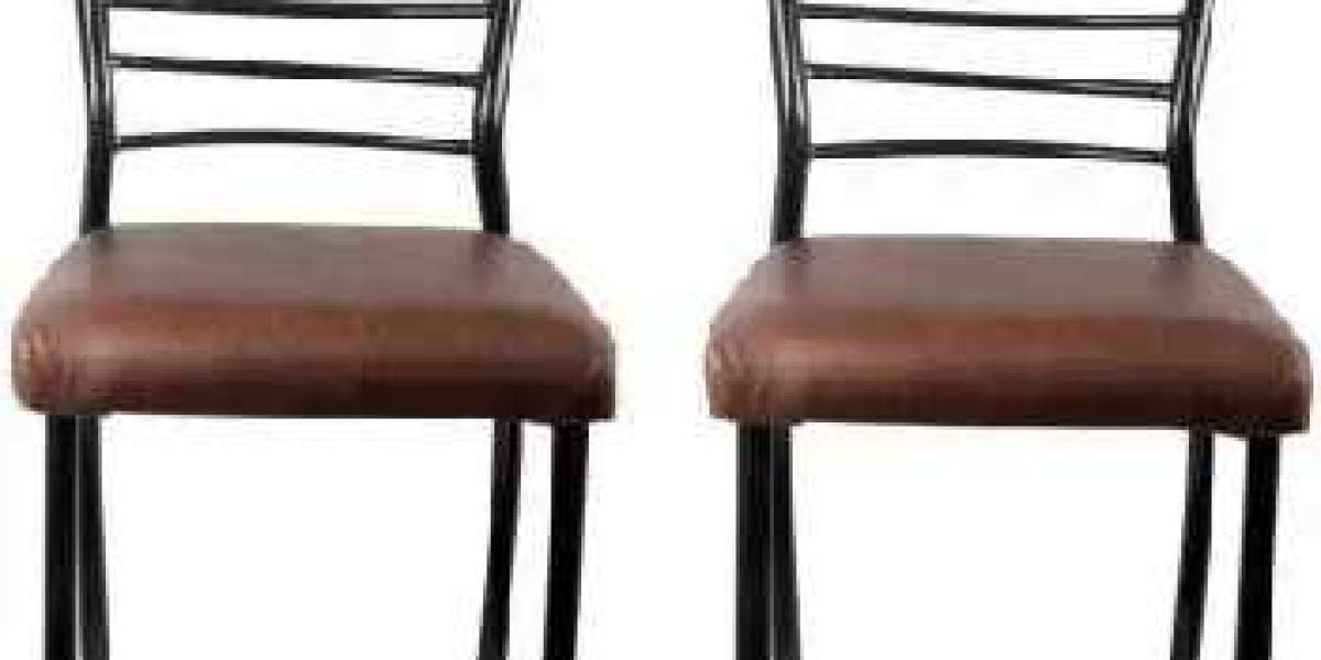 Beautifying a Dining Room With Metal Dining Chairs