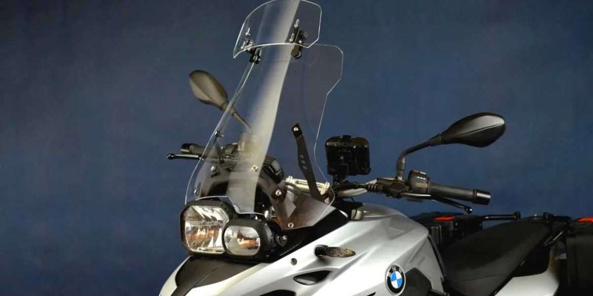 Top Motorcycle Windscreen Manufacturers for Your Riding Needs