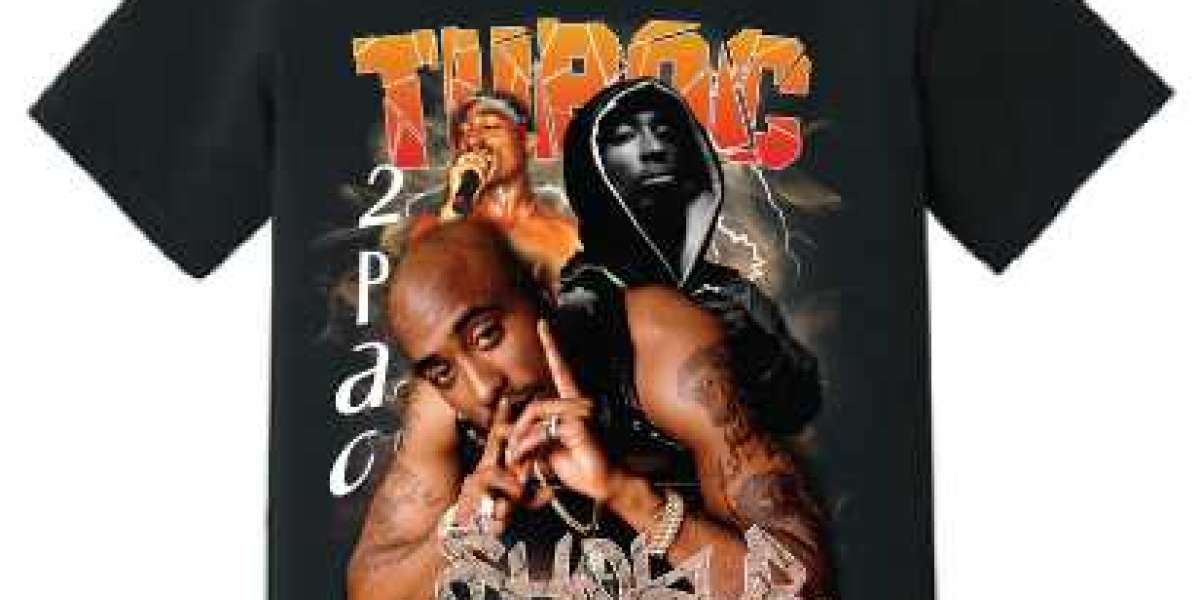 Rock The Classic Look With Tupac Shakur's Bootleg T-Shirt From The 90s!