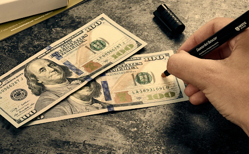 Don't Be Fooled: Spot Counterfeit Bills Instantly with this Pen