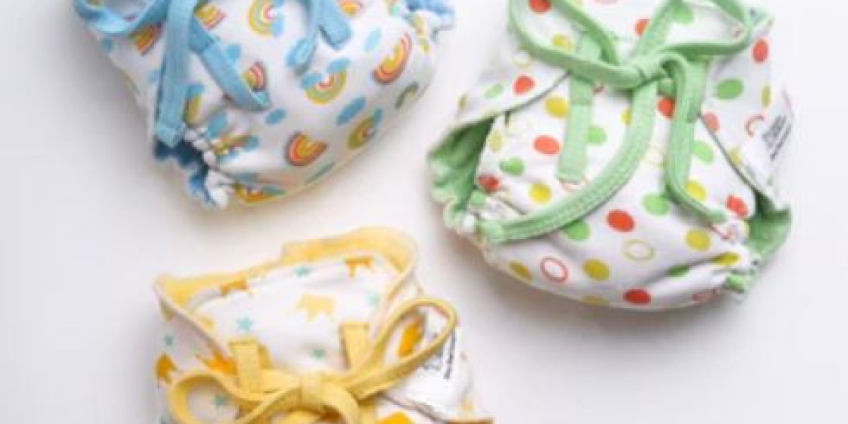 Newborn Langot: Eco-Friendly Alternatives to Disposable Diapers