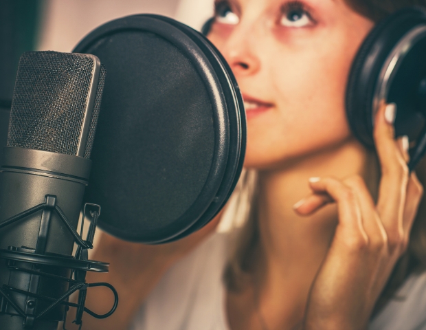 Reasons to Hire a Professional Voiceover Artist - WriteUpCafe.com