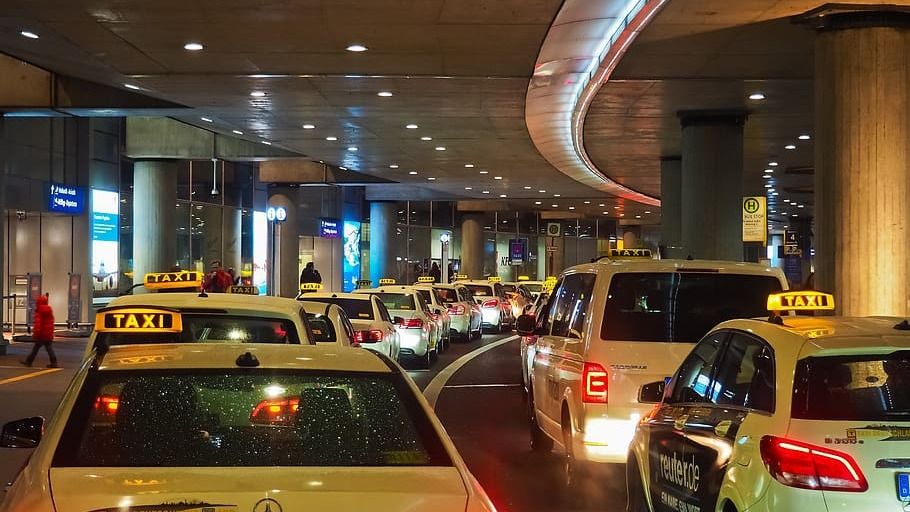 How do you know an airport taxi service in reliable? - Eliza Jackson | Tealfeed