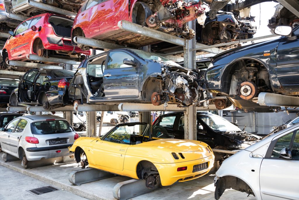Smart Auto Recycling | Car Scrap Yard Hamilton, ON | Auto Wrecker Junkyard