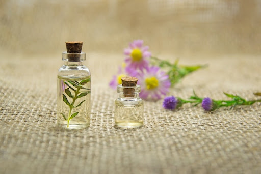 Exploring The World of Essential Oils | Nature's Aromatic Treasures - ═???????? ═