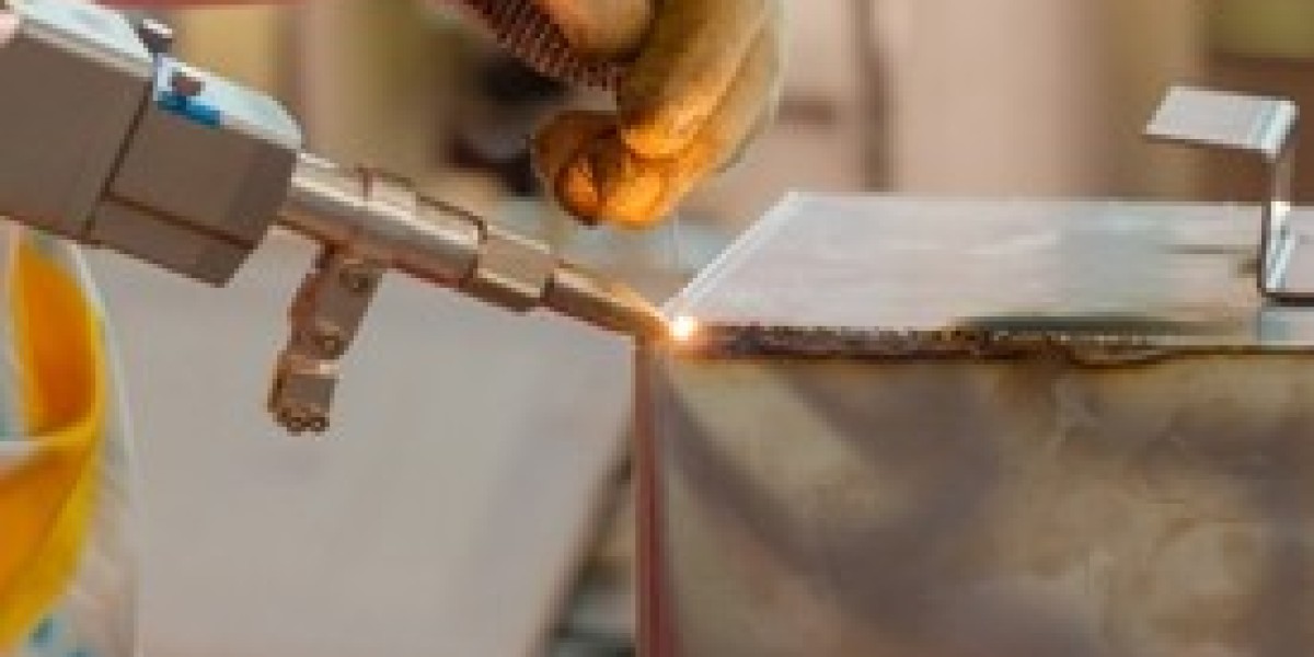 Mastering Precision Welding: A Comprehensive Guide to Handheld Fiber Laser Welders