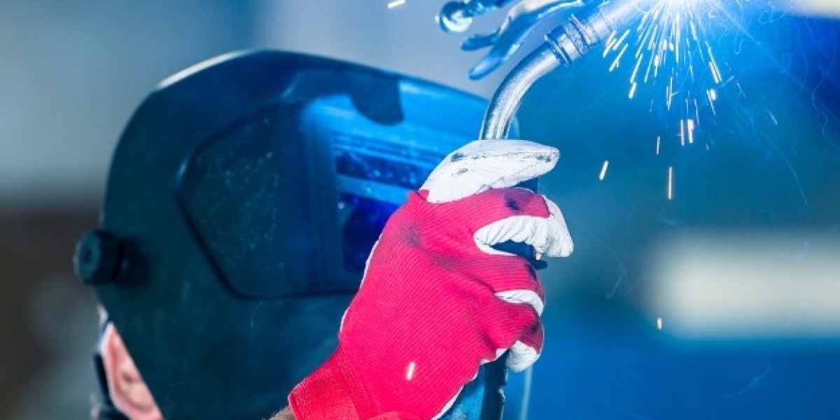 Mastering Welding On-the-Go: A Comprehensive Guide to Handheld Welding Machines