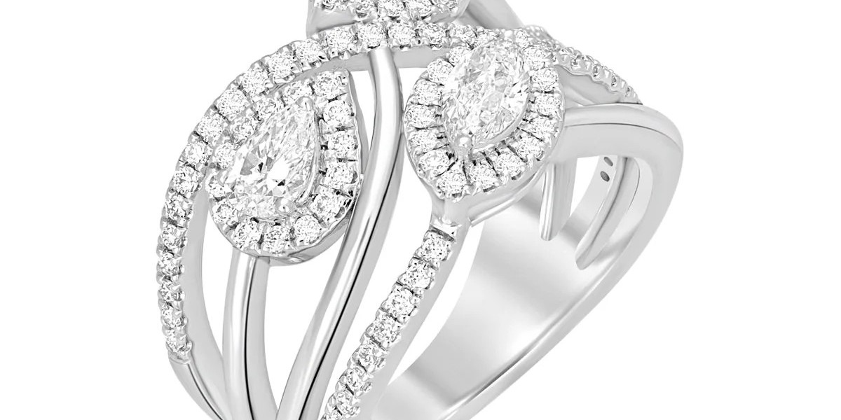 Cultivating Brilliance: A Comprehensive Journey into Lab Grown Diamond Rings