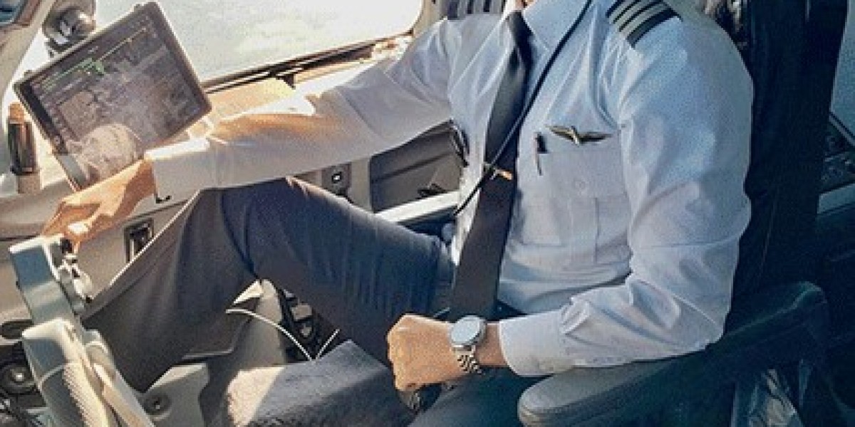 how long does it take to become a commercial pilot