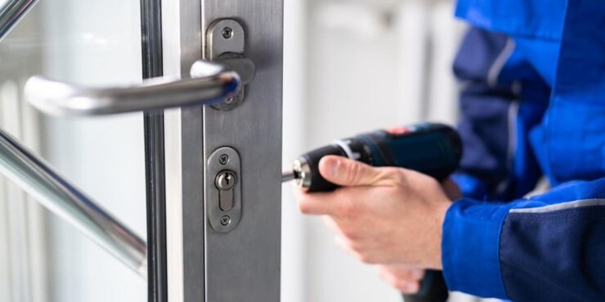 CASTLE ROCK’S KEY MASTER: YOUR TRUSTED LOCKSMITH EXPERT!