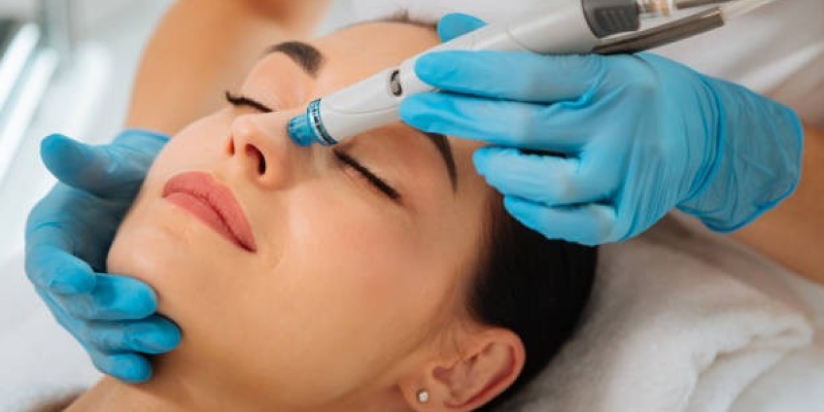 Expert Reviews: The Best HydraFacial Providers in Riyadh