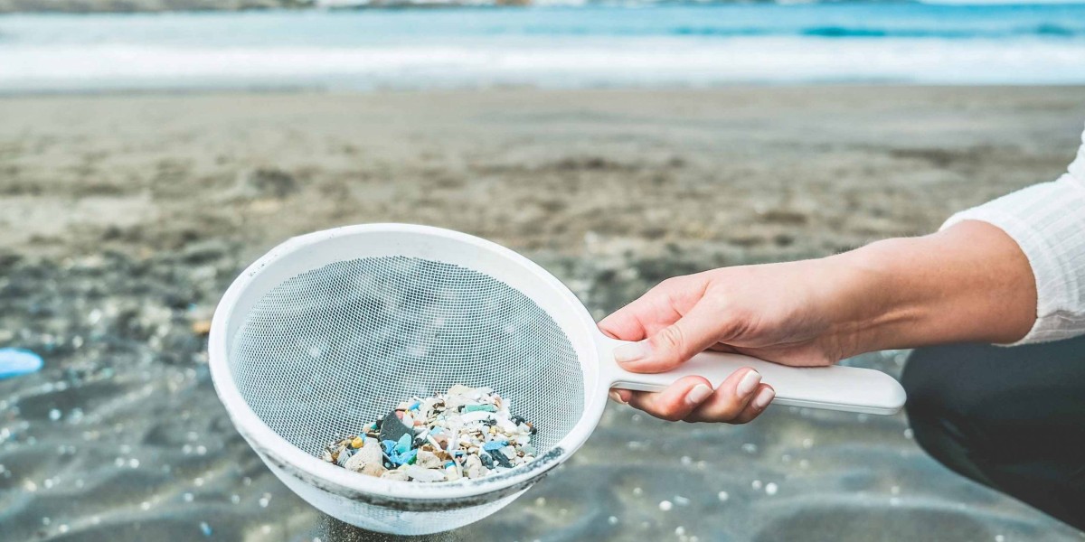 Taming the Tide: The Global Microplastic Recycling Market - Challenges and Opportunities