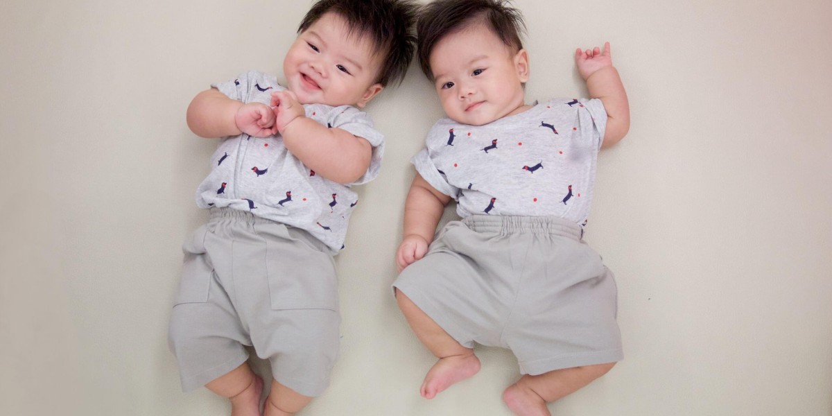 Adorable Newborn Twin Outfits for Boy and Girl Twins