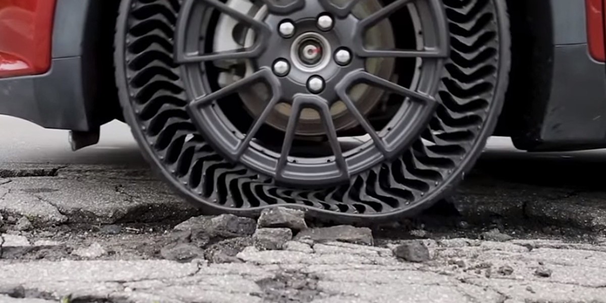 Revolutionizing Transportation: The Growing Airless Tires Market