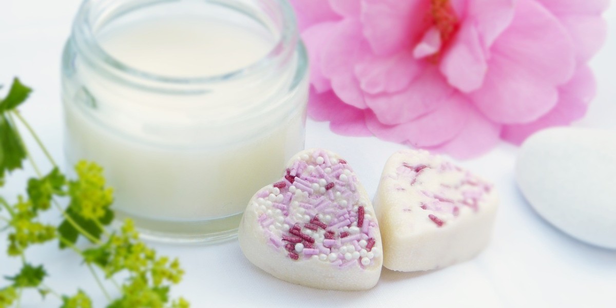 How Organic Shea Butter Can Transform Dry, Cracked Heels