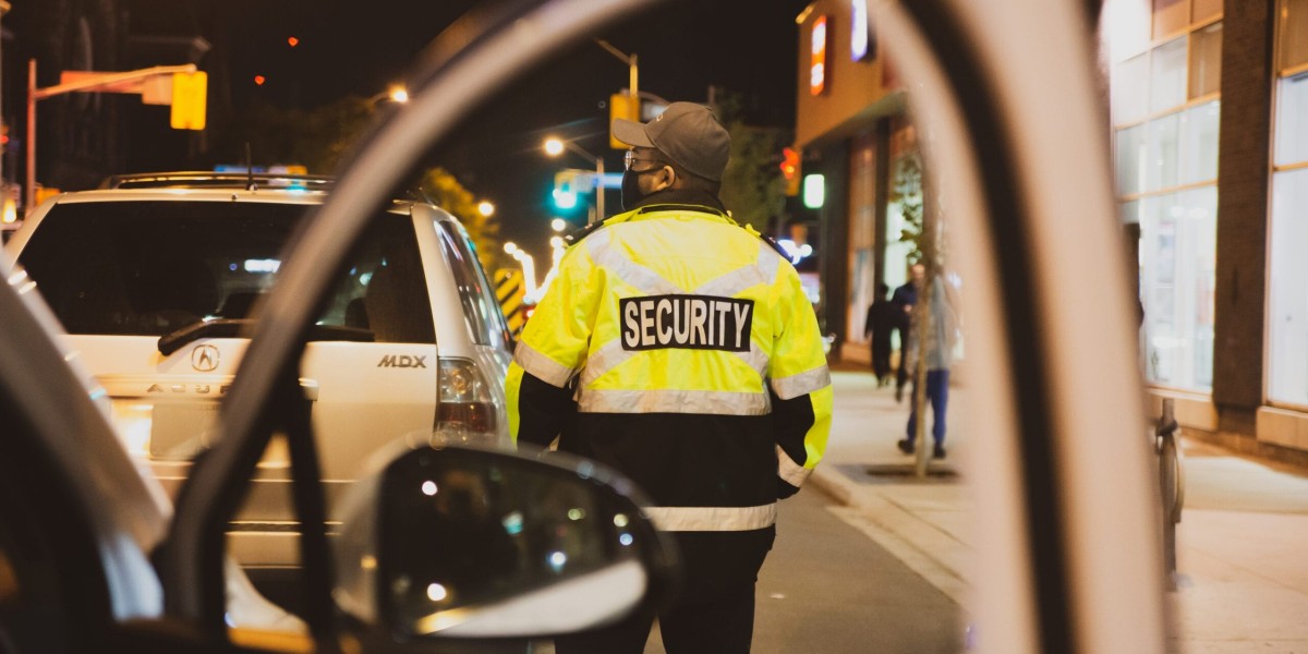 How Mobile Patrol Officers Enhance Business Security?