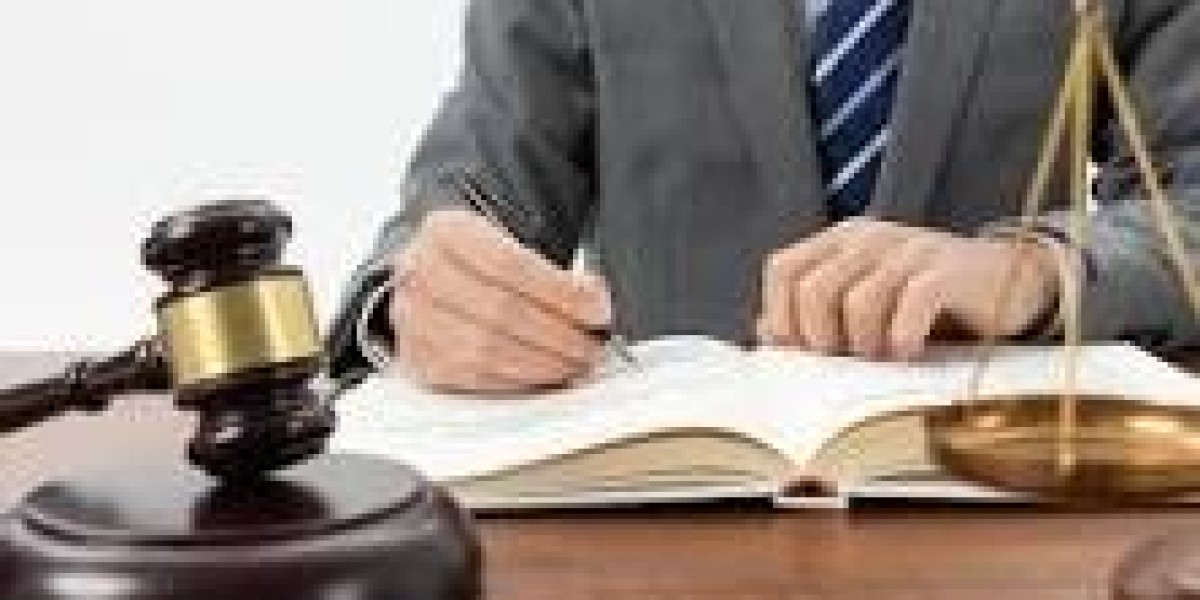 "The Benefits of Hiring a Local Divorce Lawyer in Virginia: Knowledge of State Laws"