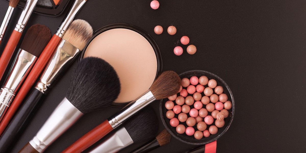 7 Modern Trends Transforming the Beauty Industry