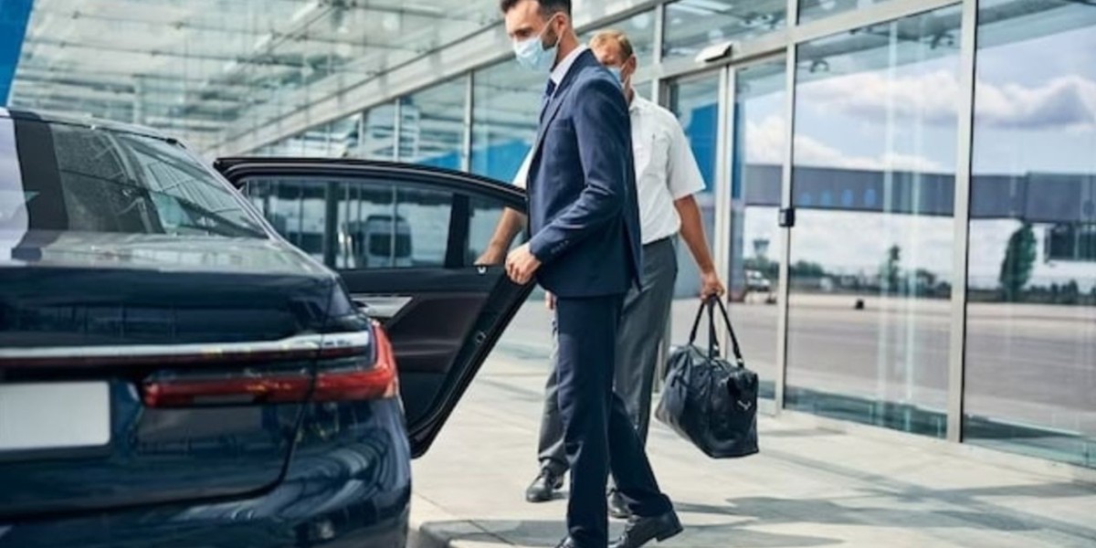 Seamless Airport Transfers: Explore Heathrow Gatwick Taxi Services