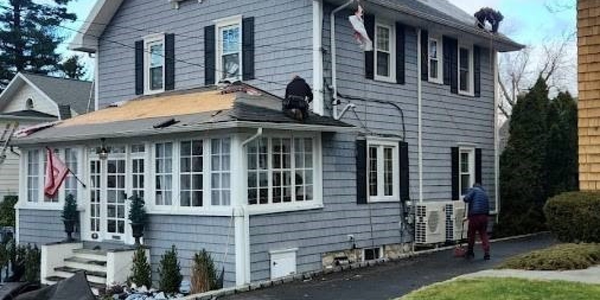 Making Sure Your Roofers in Bronx, NY Are Sturdy And Safe