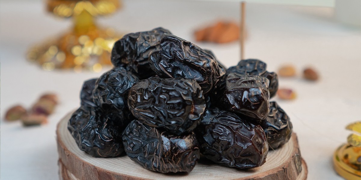 Benefits of Eating Ajwa Dates