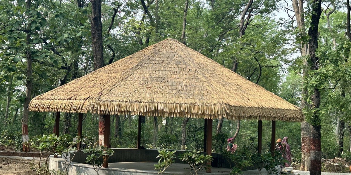 The Timeless Appeal of Synthetic Thatch Roofs: A Modern Take on Tradition